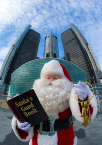 Santa outside Wtgdn 3 – Kania 3